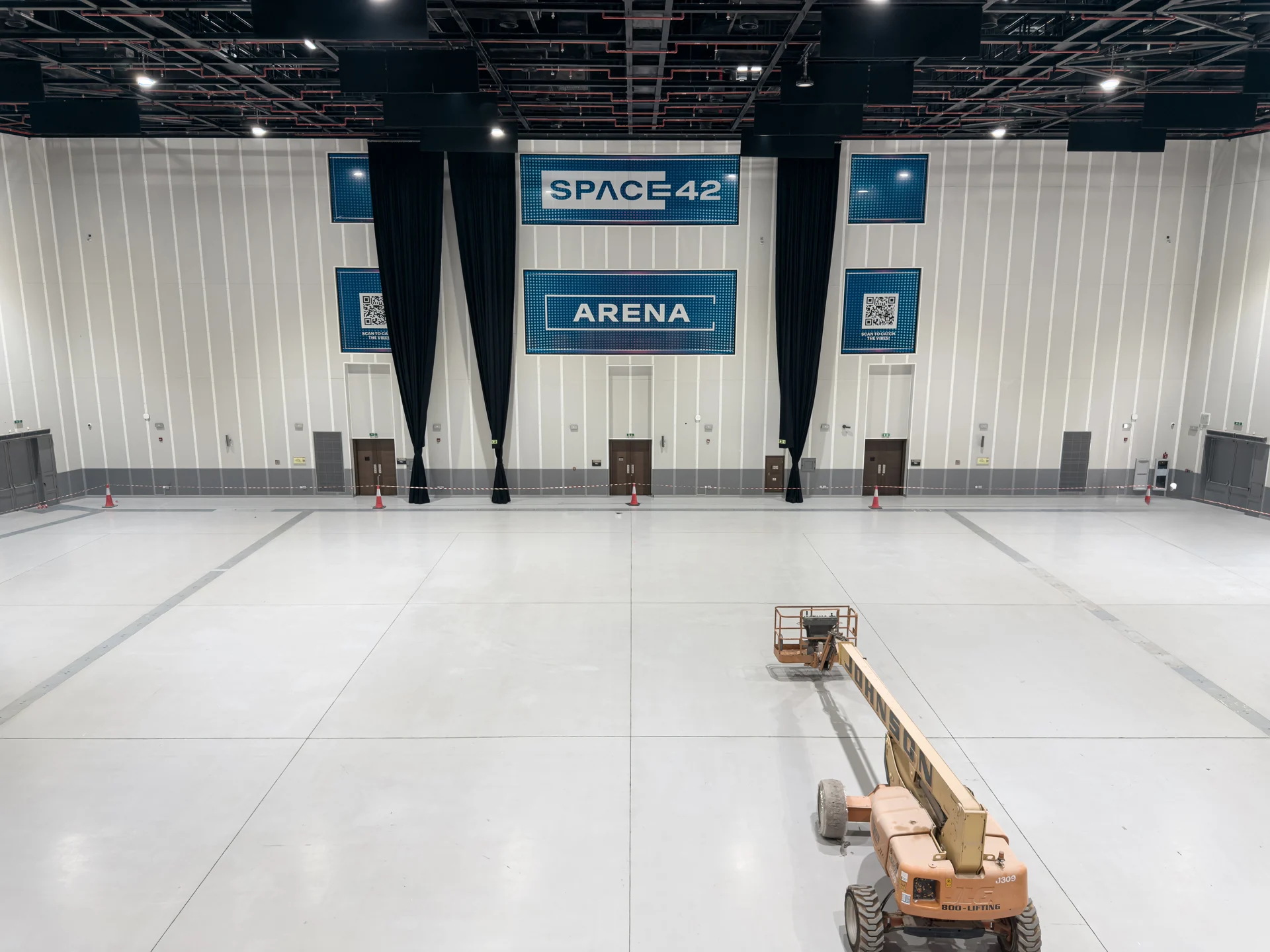 Space42 arena presentation hall